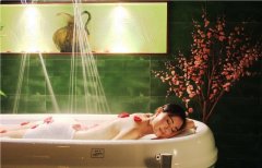 浴缸上的水漬怎么去除？