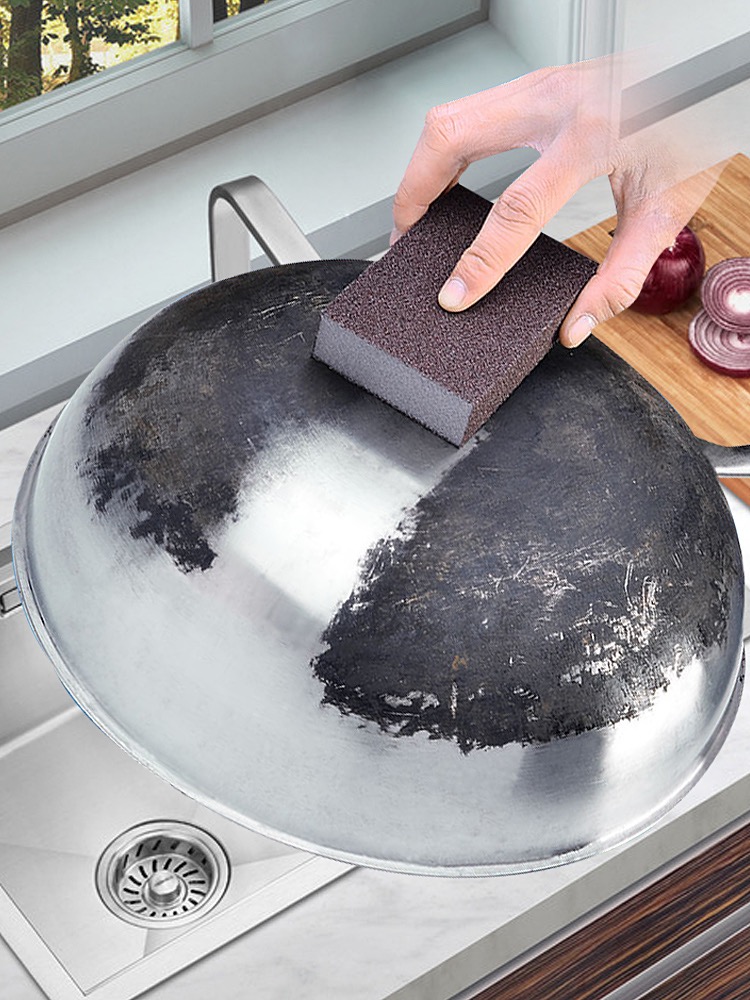 不銹鋼鍋被火燒黑了怎么辦？用金剛砂納米海綿
